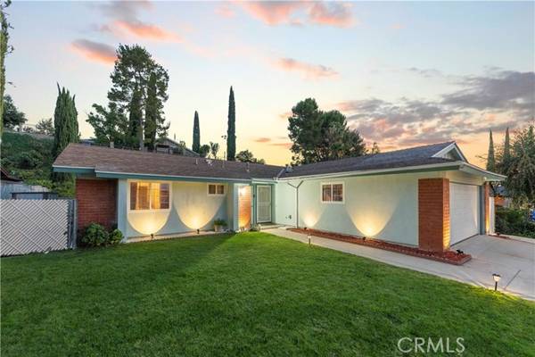 19608 Crystal Springs Court,  Newhall,  CA 91321