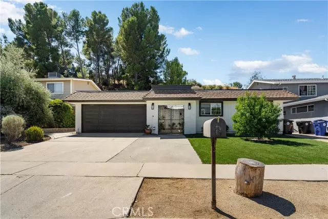 26415 Fairgate Avenue, Newhall, CA 91321