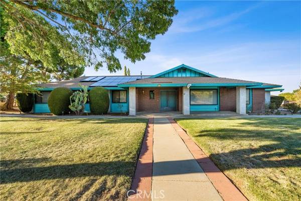 805 Lisa Street, Palmdale, CA 93551