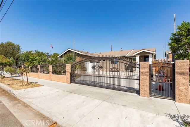 11551 Saticoy Street, North Hollywood, CA 91605