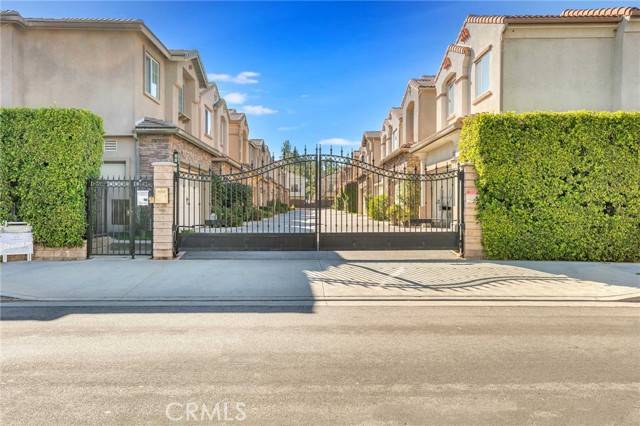 22107 Cajun Court, Canoga Park, CA 91303