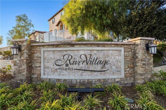 22075 Barrington Way, Saugus, CA 91350