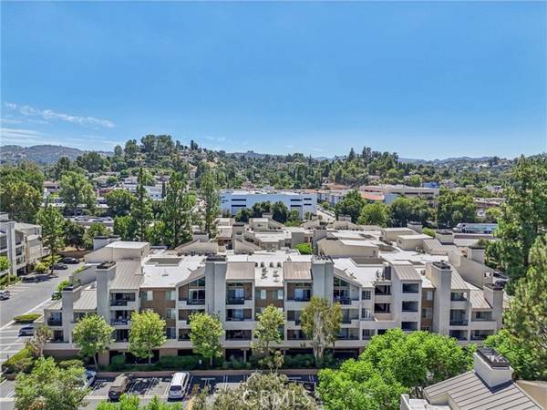 5530 Owensmouth Avenue #110,  Woodland Hills,  CA 91367