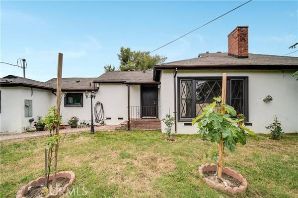 7035 Longridge Avenue, North Hollywood, CA 91605