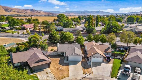 203 Meadowbrook Court, Tehachapi, CA 93561