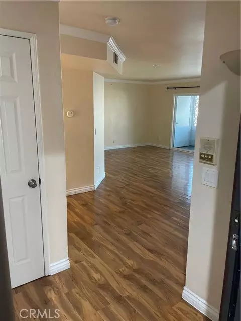 Van Nuys, CA 91411,14610 Erwin Street #104