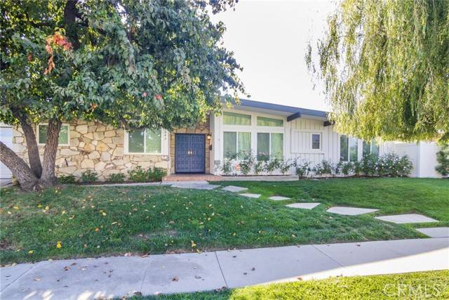 5943 Neddy Avenue, Woodland Hills, CA 91367