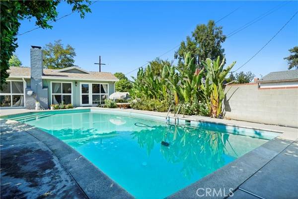 7460 Shoup Avenue, West Hills, CA 91307