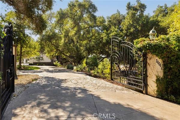 26066 Mulholland, Calabasas, CA 91302