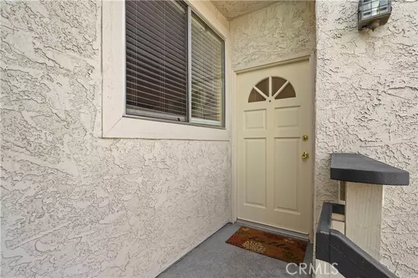 2486 Pleasant Way #B, Thousand Oaks, CA 91362