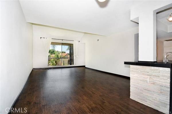 23401 Park Sorrento #48, Calabasas, CA 91302