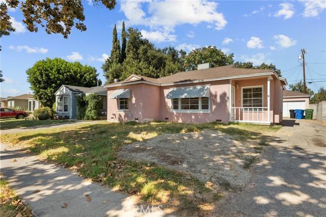 17335 Hamlin Street, Lake Balboa, CA 91406