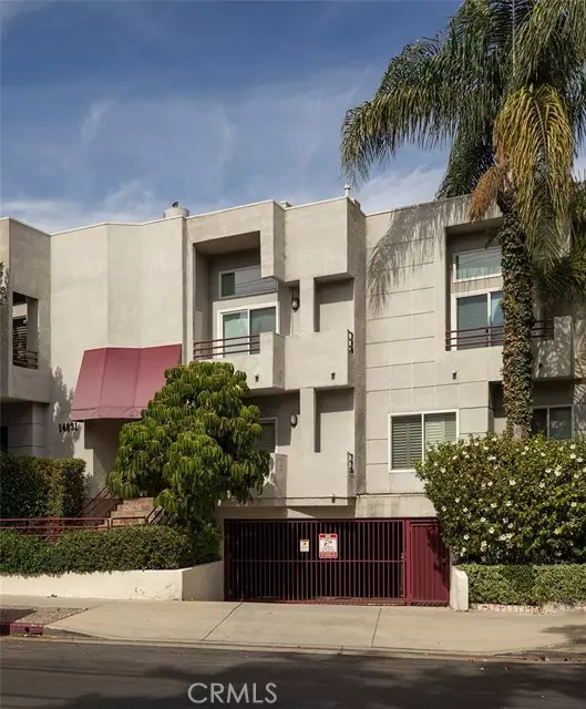 14631 Dickens Street #8, Sherman Oaks, CA 91403