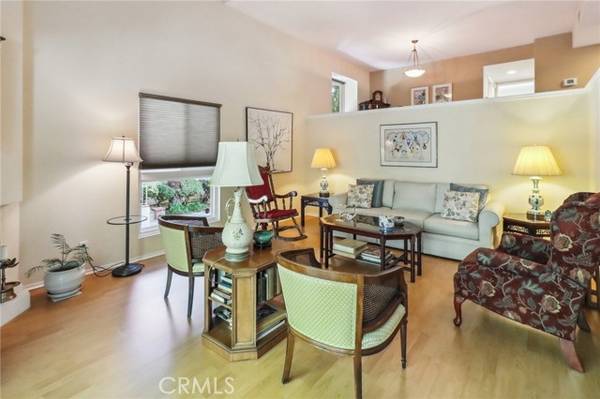 15167 Magnolia Boulevard #A, Sherman Oaks, CA 91403