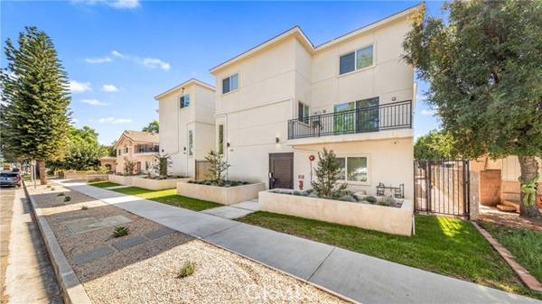 17154 Chatsworth Street #1, Granada Hills, CA 91344