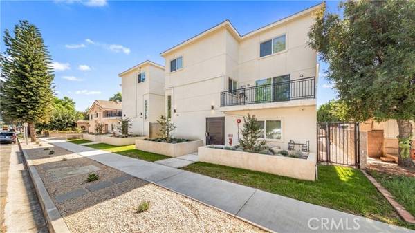 Granada Hills, CA 91344,17154 Chatsworth Street #4