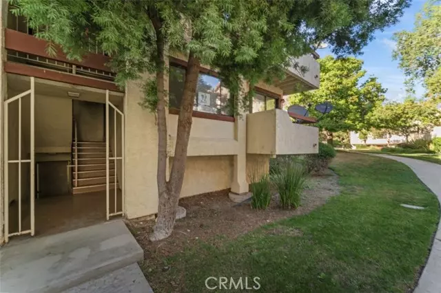 Canyon Country, CA 91387,18185 Sundowner Way #837