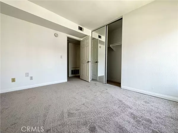 Woodland Hills, CA 91367,5500 Owensmouth Avenue #314