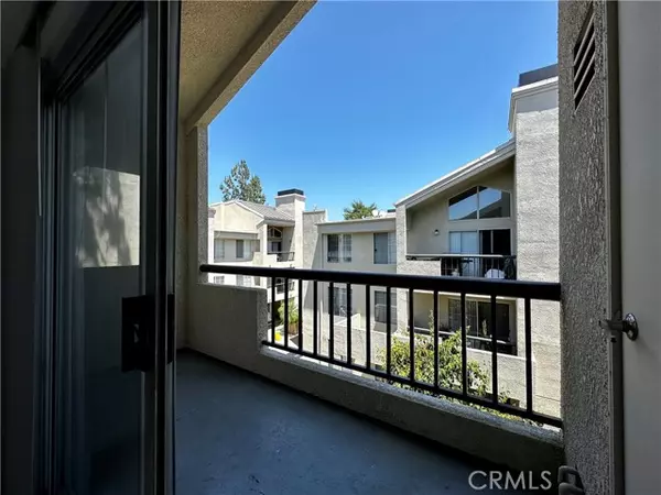 Woodland Hills, CA 91367,5500 Owensmouth Avenue #314