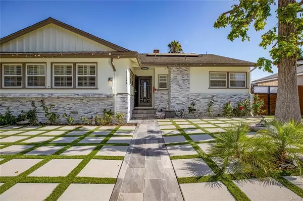 19644 Victory Boulevard, Tarzana, CA 91335