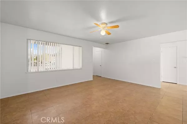 Lancaster, CA 93534,626 W Avenue H12