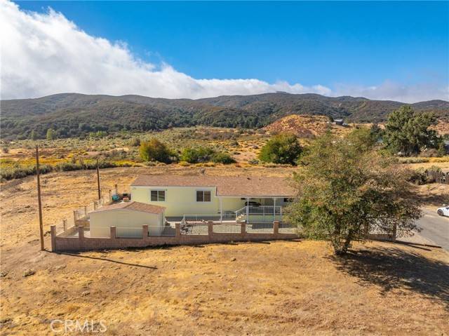 15040 Sandy Ridge Road, Lake Hughes, CA 93532