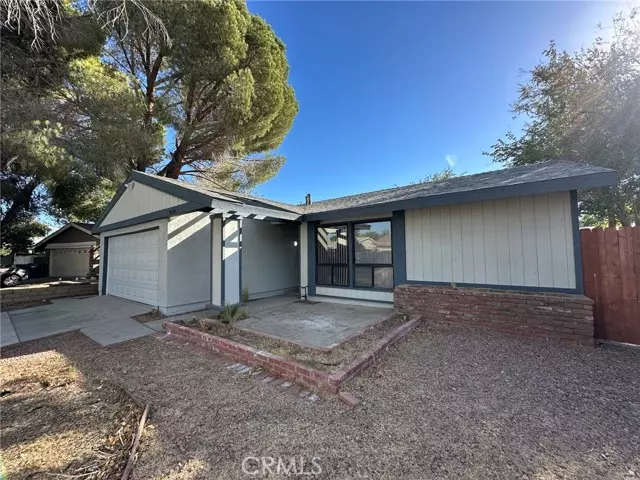 44204 Foxton Avenue, Lancaster, CA 93535