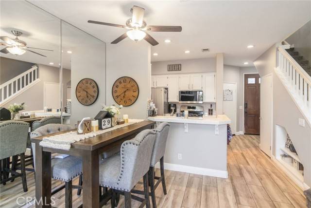 Valencia, CA 91354,23014 Cheyenne Drive #151