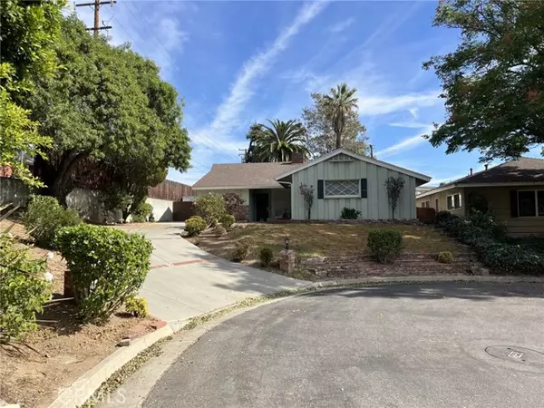 2650 Catherine Road, Altadena, CA 91001