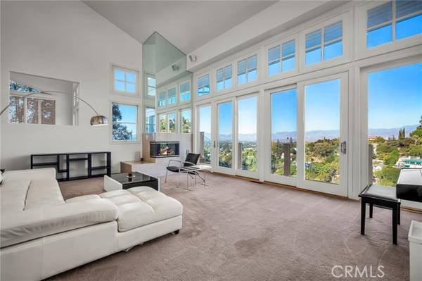 3834 Avenida Del Sol, Studio City, CA 91604