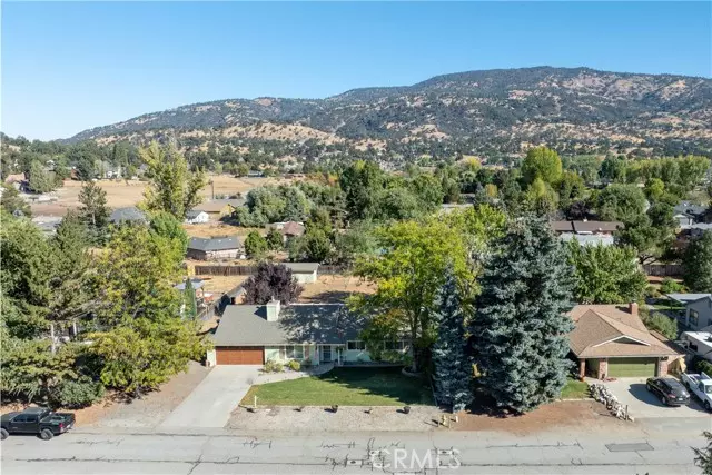 30091 Caddy Lane, Tehachapi, CA 93561