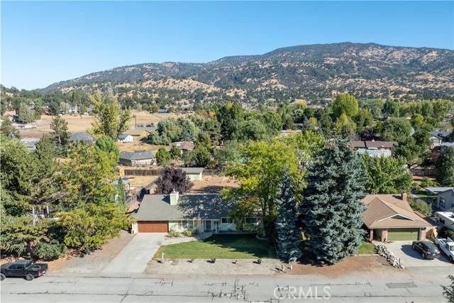 30091 Caddy Lane, Tehachapi, CA 93561