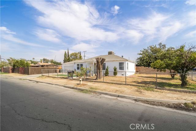 2400 Lucky Street, Bakersfield, CA 93307