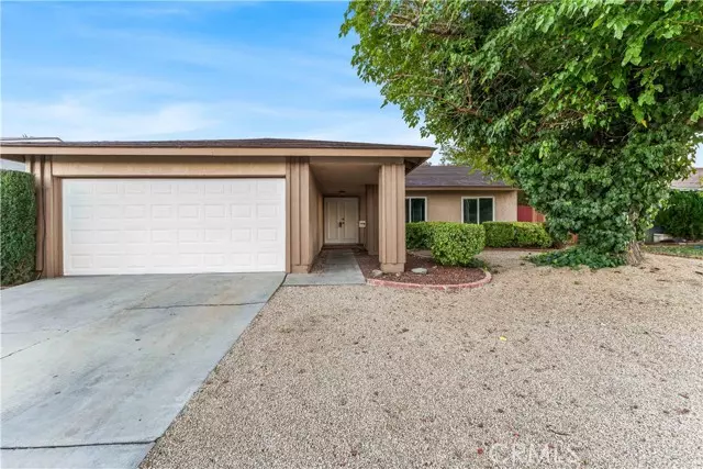 552 Eston Place, Lancaster, CA 93535