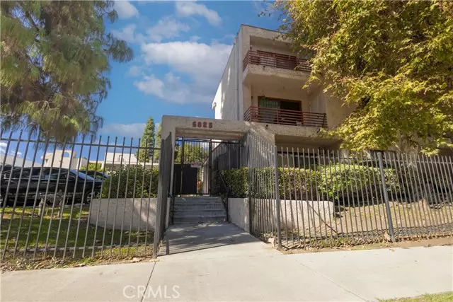 6825 Alabama Avenue #313, Canoga Park, CA 91303