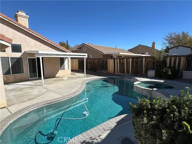 6028 W Avenue J4, Lancaster, CA 93536