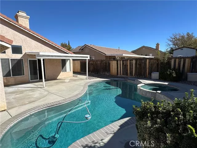 6028 W Avenue J4, Lancaster, CA 93536