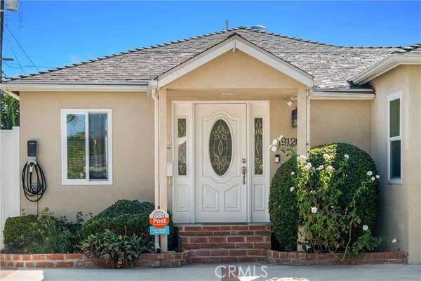 19120 Jovan Street, Tarzana, CA 91335