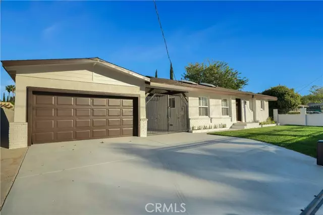 Reseda, CA 91335,8126 Geyser Avenue