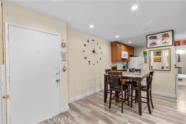 Encino, CA 91316,5460 White Oak Avenue #C204