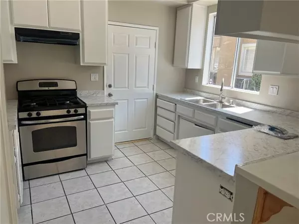 Panorama City, CA 91402,9442 Sylmar Avenue #2