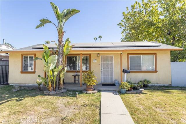 7238 White Oak Avenue, Lake Balboa, CA 91406