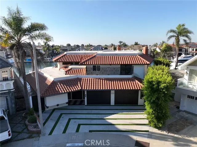 16352 Maruffa Circle, Huntington Beach, CA 92649