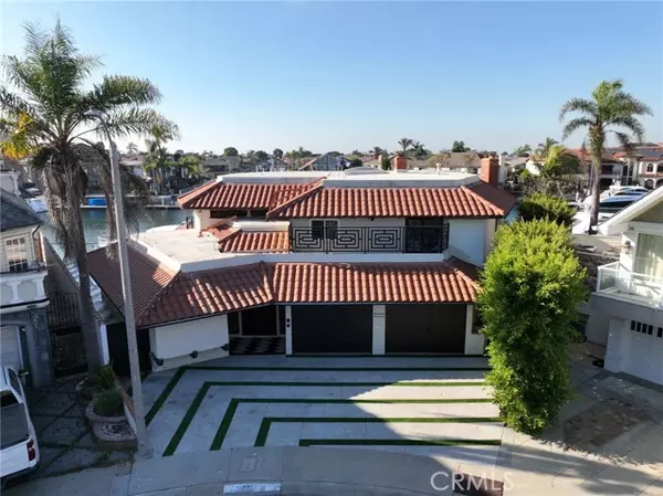 16352 Maruffa Circle, Huntington Beach, CA 92649