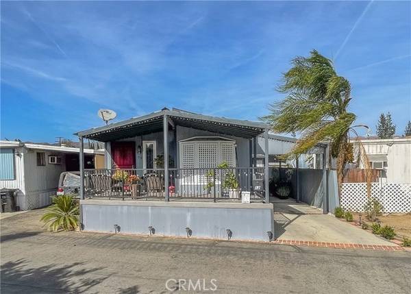 21001 Plummer #12, Chatsworth, CA 91311