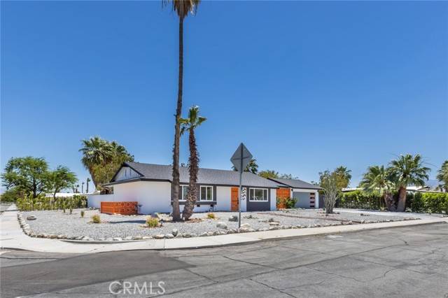 2482 N Avenida Caballeros, Palm Springs, CA 92262