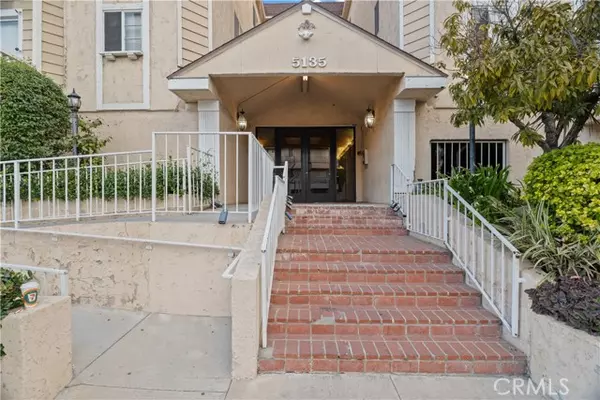 Encino, CA 91316,5135 Zelzah Avenue #201