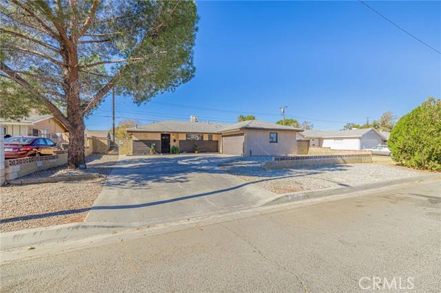 45409 Rodin Avenue, Lancaster, CA 93535