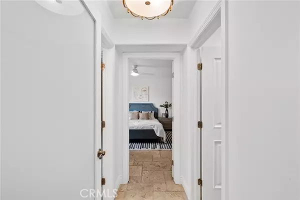 Studio City, CA 91604,11456 Decente Court