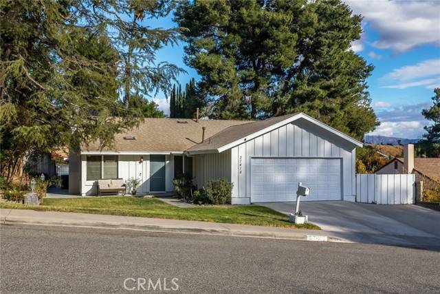 27418 Catala Avenue, Saugus, CA 91350